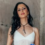Thais banner