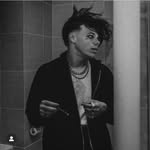 yungblud🙂(Pink socks) banner