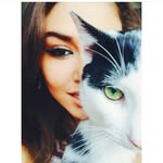 Hande Ercel 🌎 banner