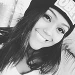 camila loures banner